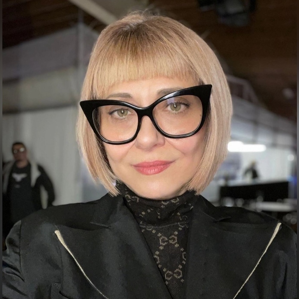 Meet your Posher, Yana